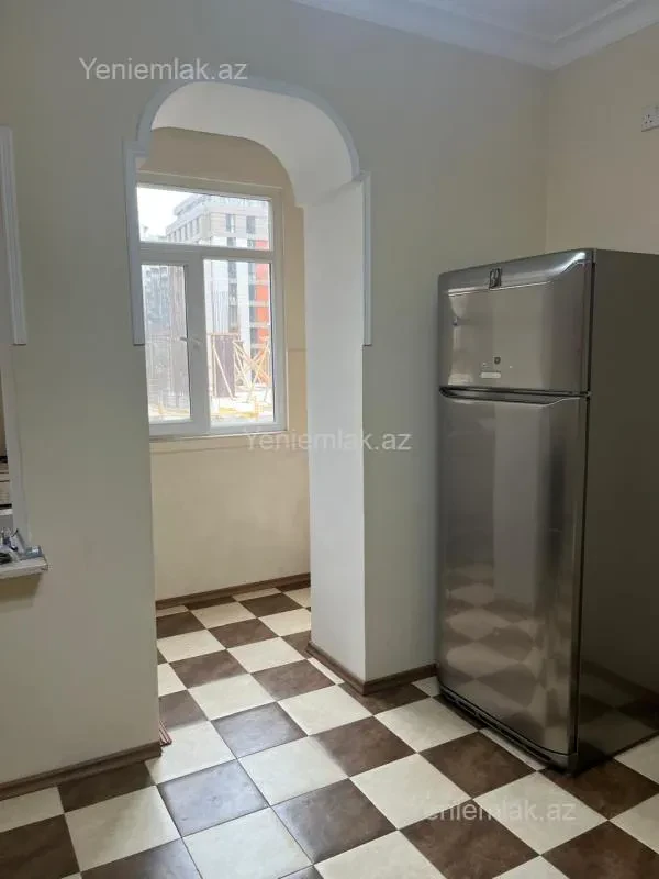 Satılır 3 otaqlı yeni tikili 100 m²