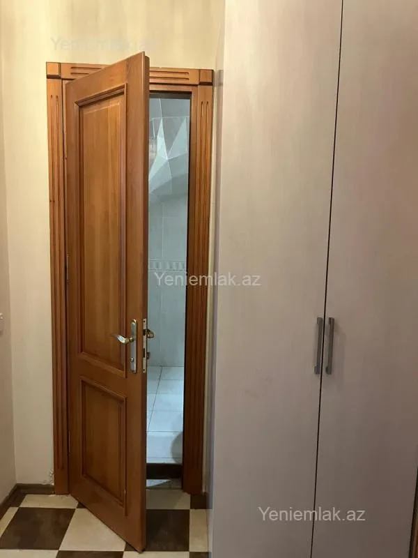 Satılır 3 otaqlı yeni tikili 100 m²