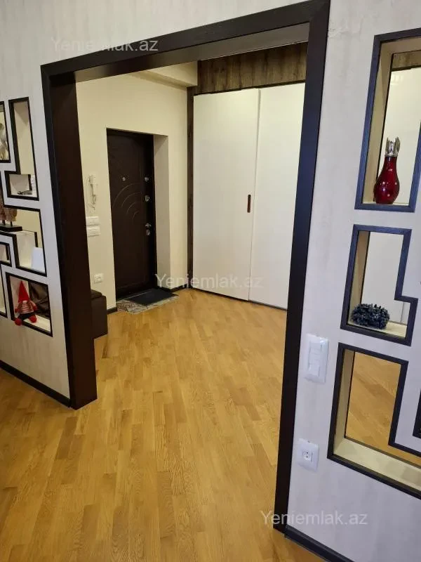 Satılır 3 otaqlı yeni tikili 150 m²