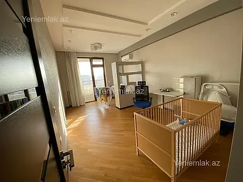 Satılır 3 otaqlı yeni tikili 150 m²