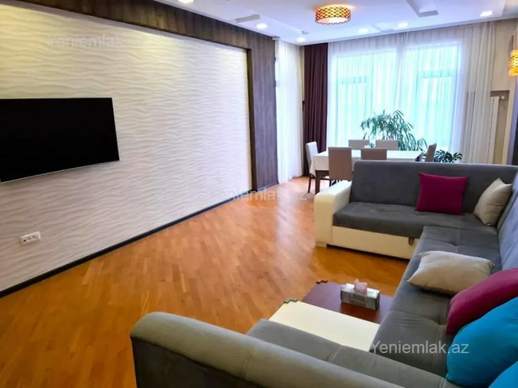 Satılır 3 otaqlı yeni tikili 150 m²