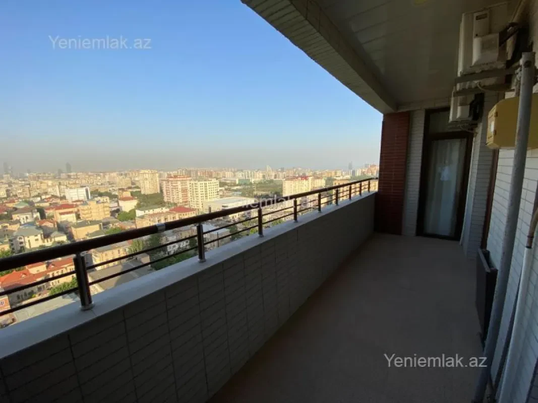 Satılır 3 otaqlı yeni tikili 150 m²