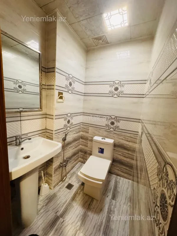 Satılır 4 otaqlı yeni tikili 136 m²