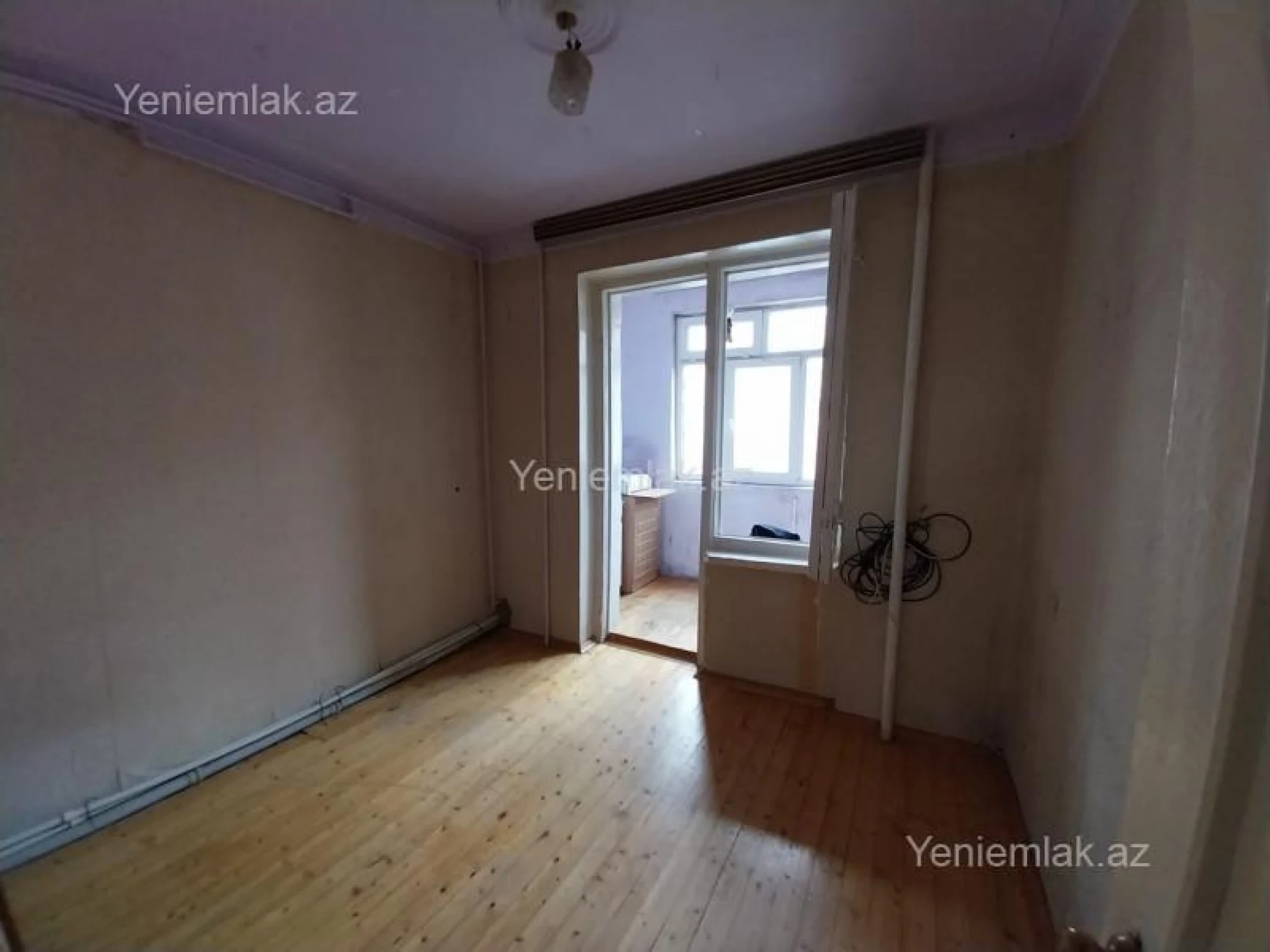 Satılır 1 otaqlı köhnə tikili 40 m²