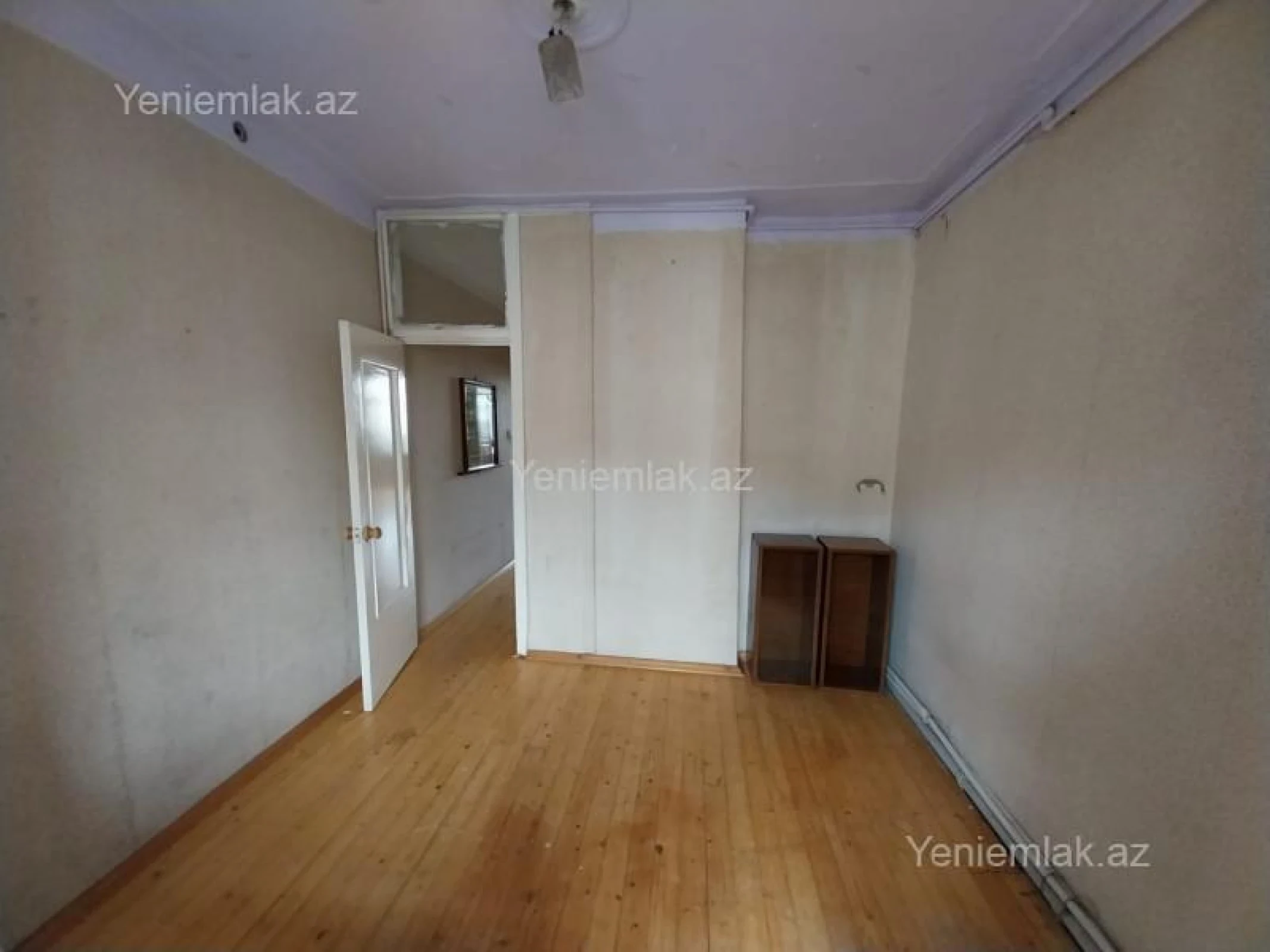 Satılır 1 otaqlı köhnə tikili 40 m²