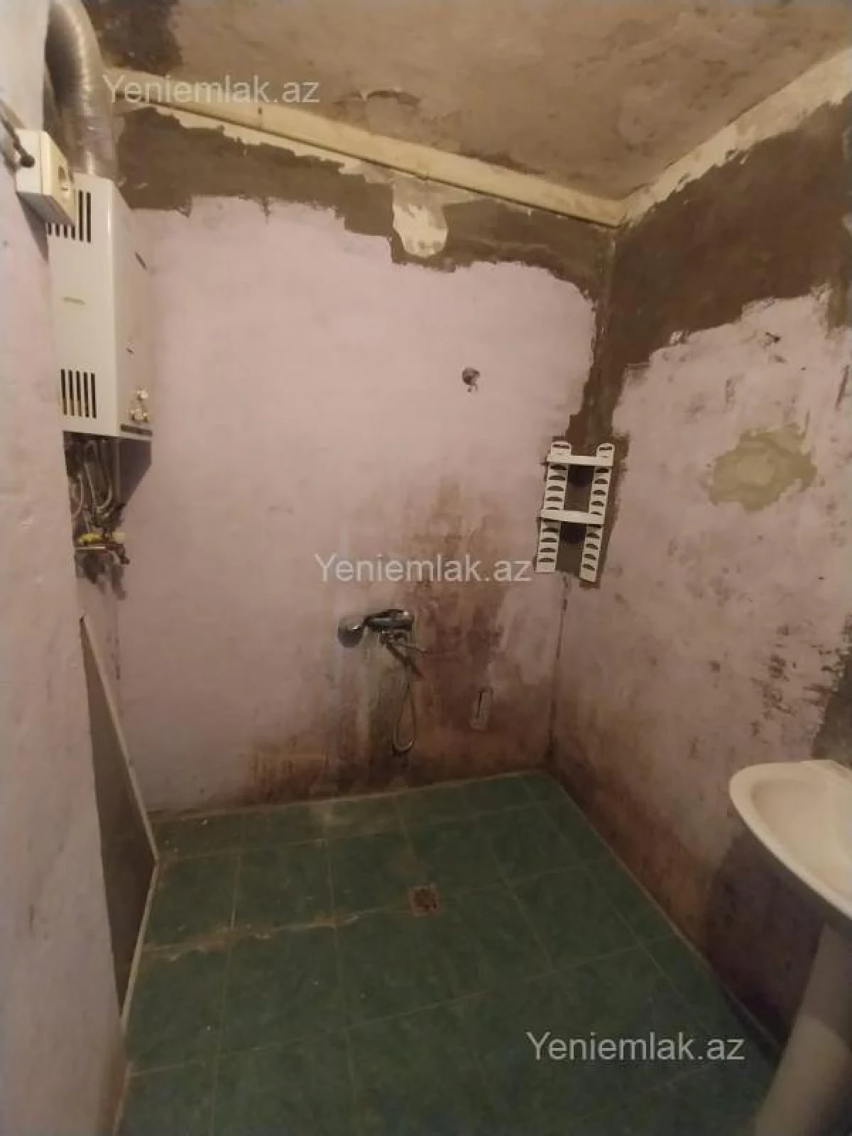 Satılır 1 otaqlı köhnə tikili 40 m²
