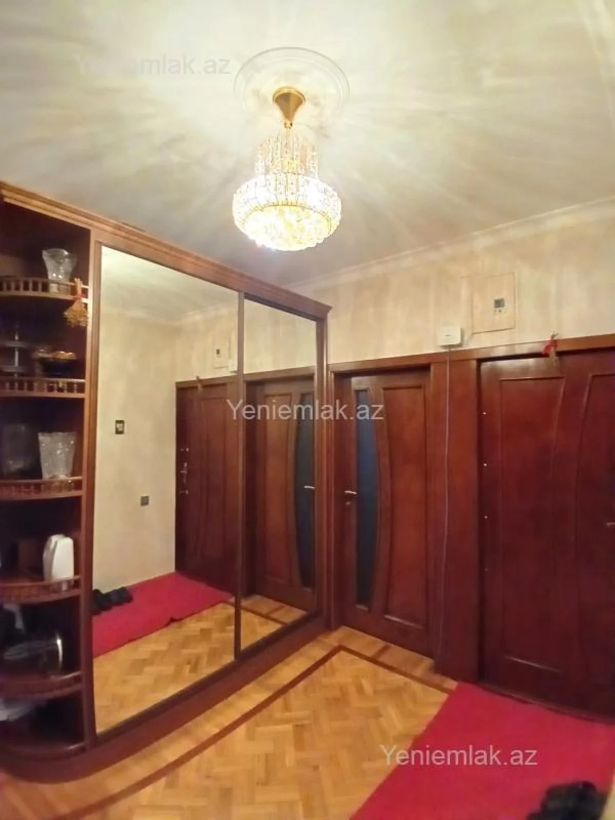 Satılır 4 otaqlı köhnə tikili 120 m²