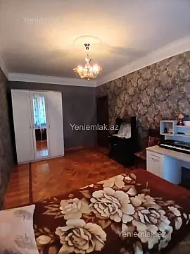 Satılır 4 otaqlı köhnə tikili 120 m²