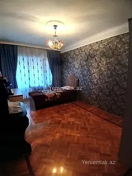 Satılır 4 otaqlı köhnə tikili 120 m²