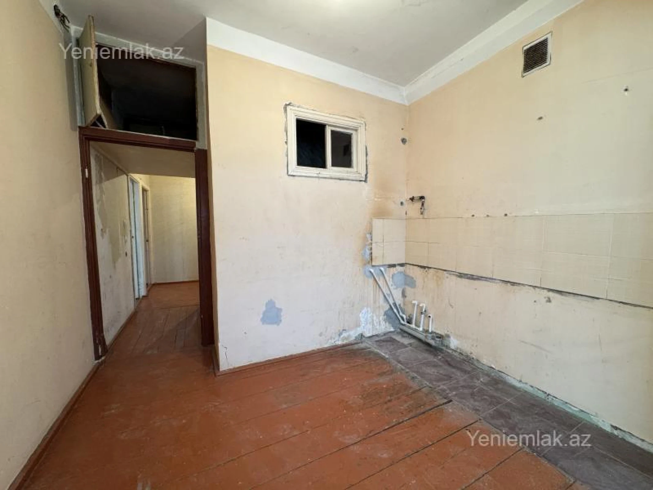 Satılır 3 otaqlı köhnə tikili 72 m²