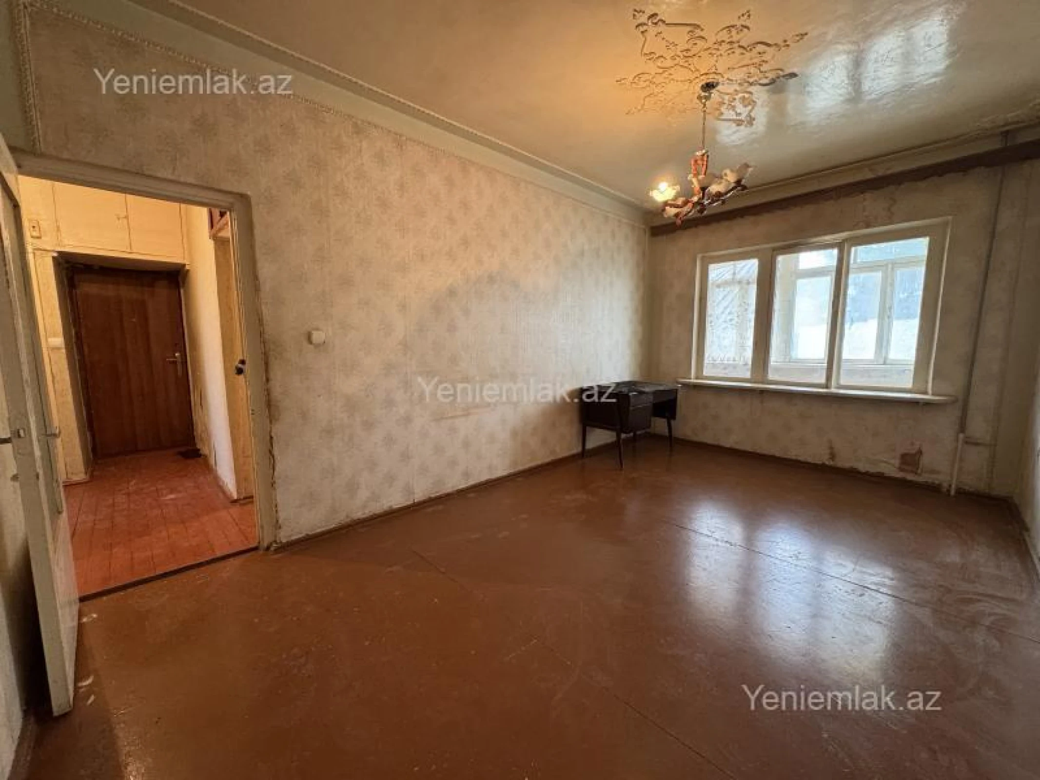 Satılır 3 otaqlı köhnə tikili 72 m²