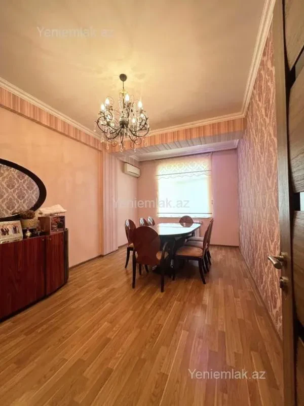 Satılır 3 otaqlı yeni tikili 110 m²