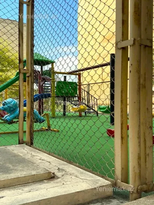 Satılır 3 otaqlı yeni tikili 110 m²