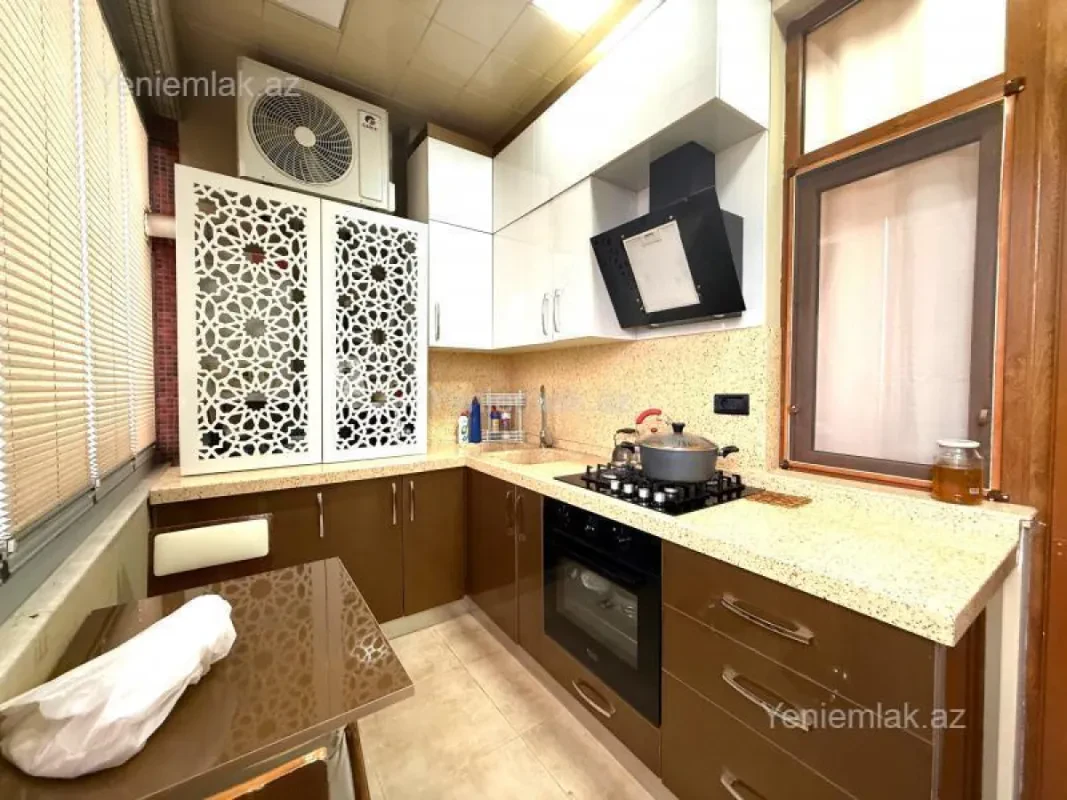 Satılır 3 otaqlı yeni tikili 100 m²