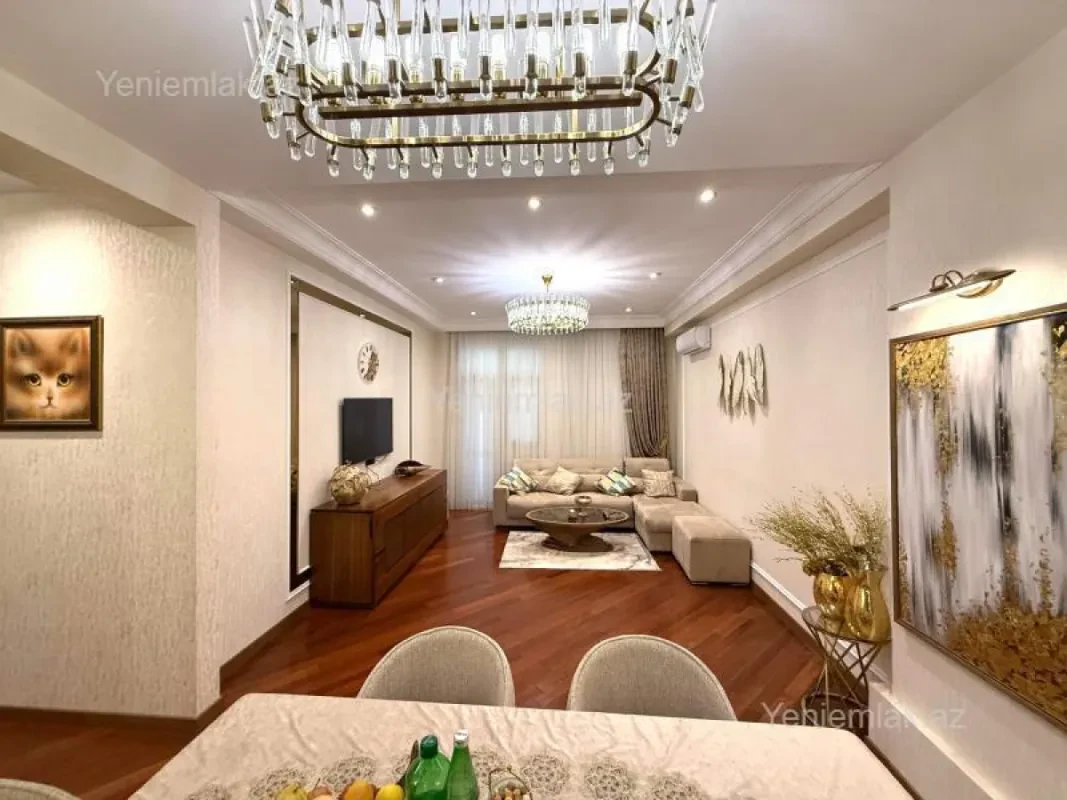 Satılır 3 otaqlı yeni tikili 100 m²