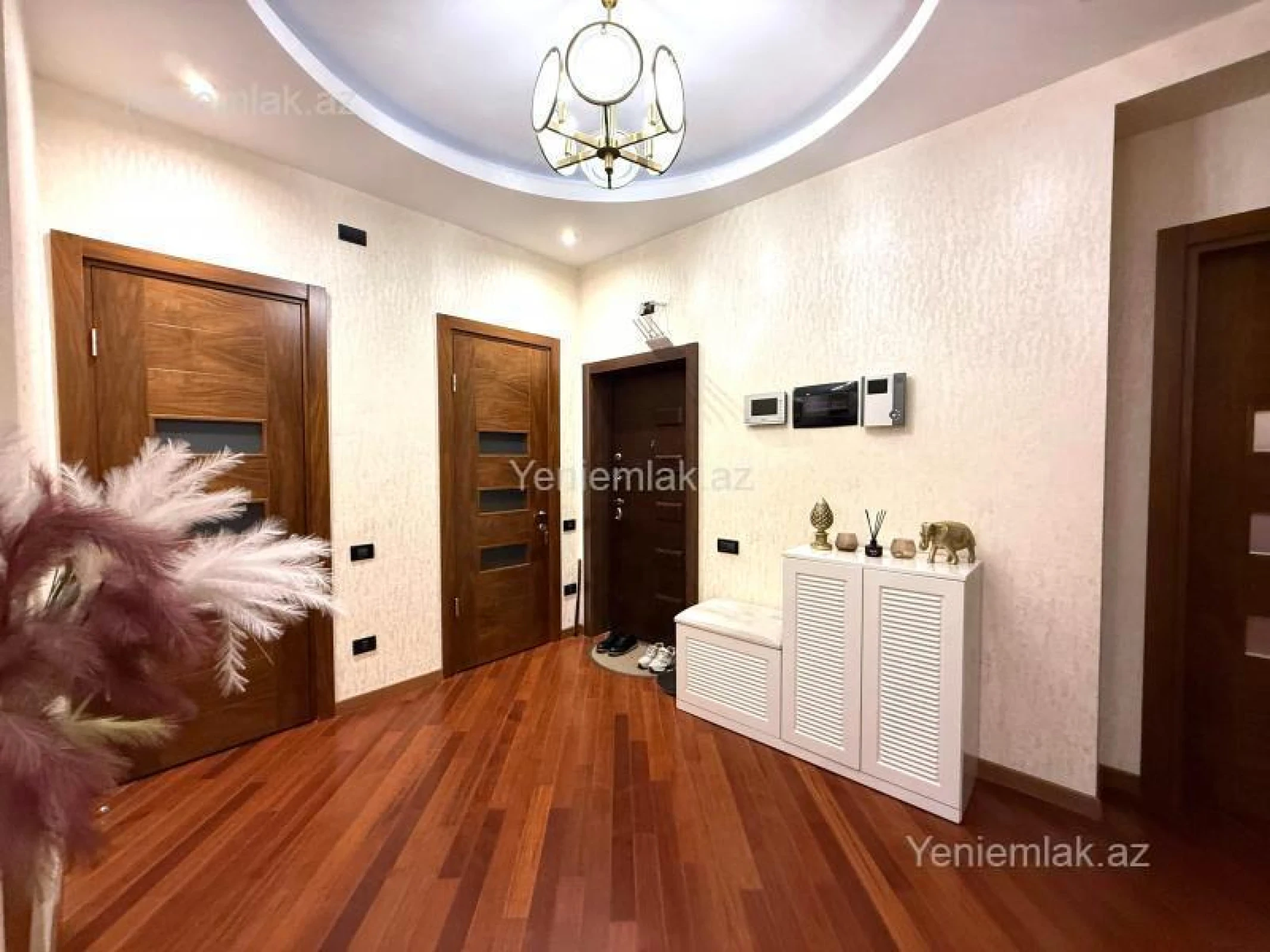 Satılır 3 otaqlı yeni tikili 100 m²