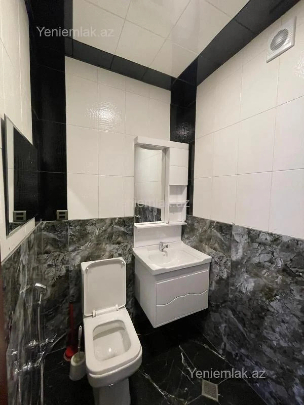 Satılır 3 otaqlı yeni tikili 150 m²