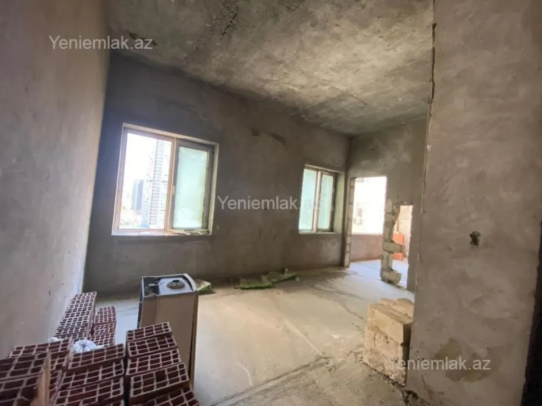 Satılır 4 otaqlı yeni tikili 185 m²