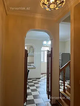 Satılır 3 otaqlı köhnə tikili 100 m²
