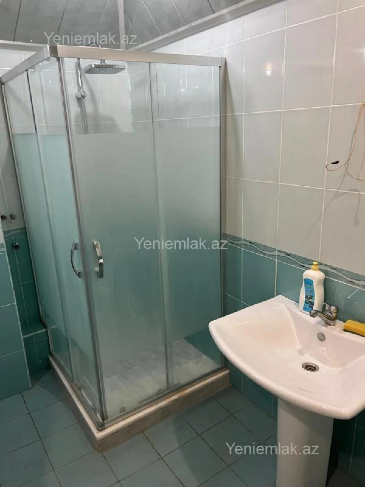 Satılır 3 otaqlı köhnə tikili 100 m²