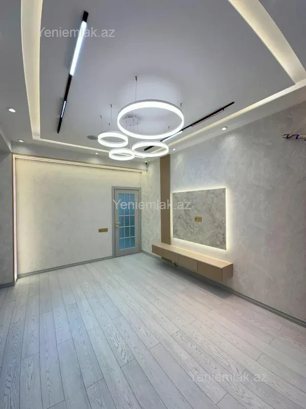 Satılır 2 otaqlı yeni tikili 55 m²