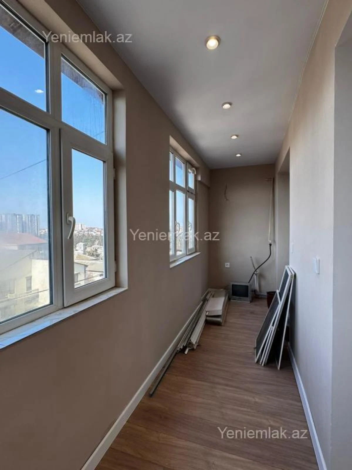 Satılır 3 otaqlı köhnə tikili 70 m²
