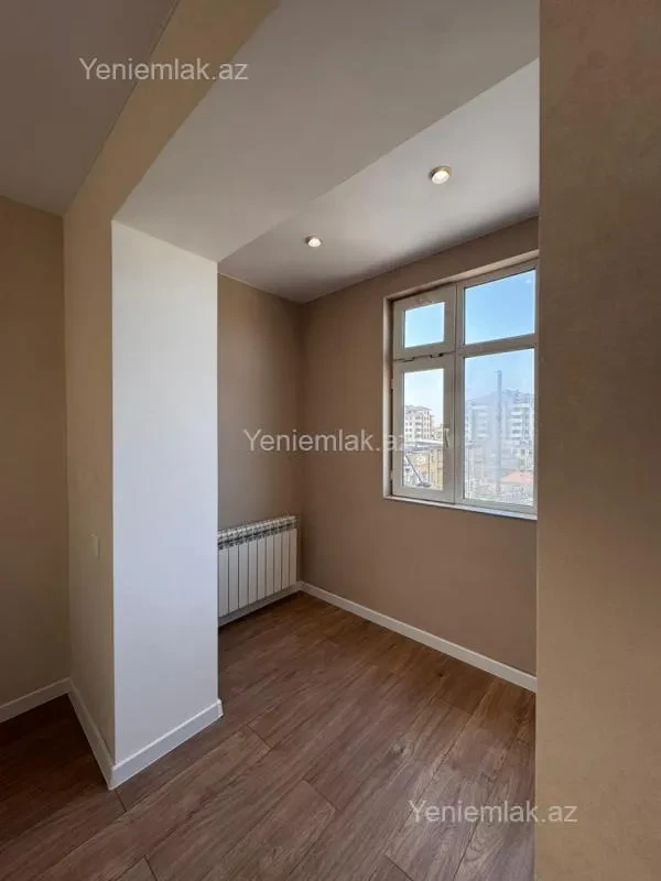 Satılır 3 otaqlı köhnə tikili 70 m²