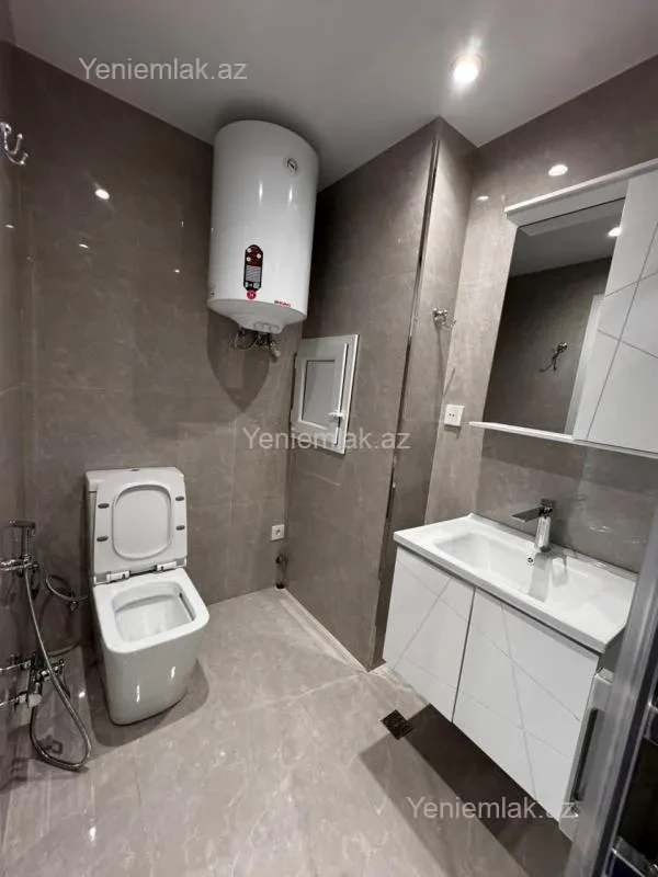 Satılır 3 otaqlı köhnə tikili 70 m²