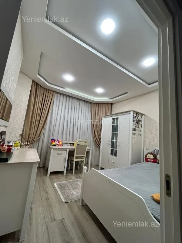 Satılır 4 otaqlı yeni tikili 99 m²