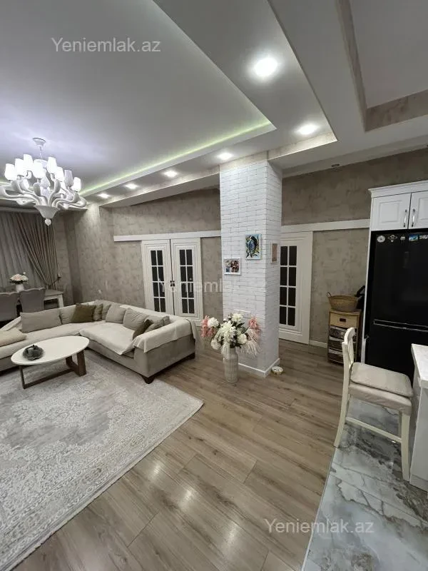 Satılır 4 otaqlı yeni tikili 99 m²