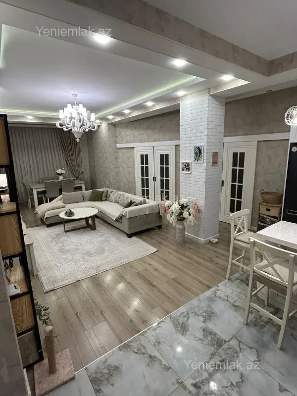 Satılır 4 otaqlı yeni tikili 99 m²