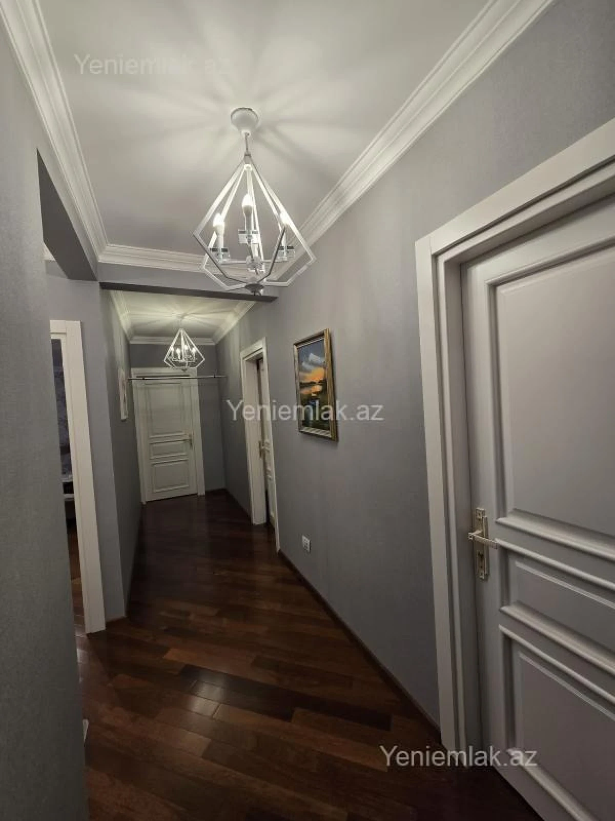 Satılır 4 otaqlı köhnə tikili 130 m²