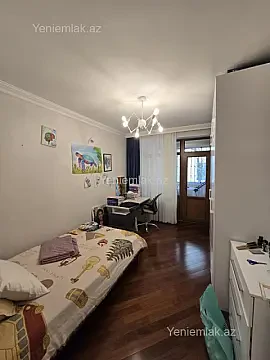Satılır 5 otaqlı köhnə tikili 115 m²
