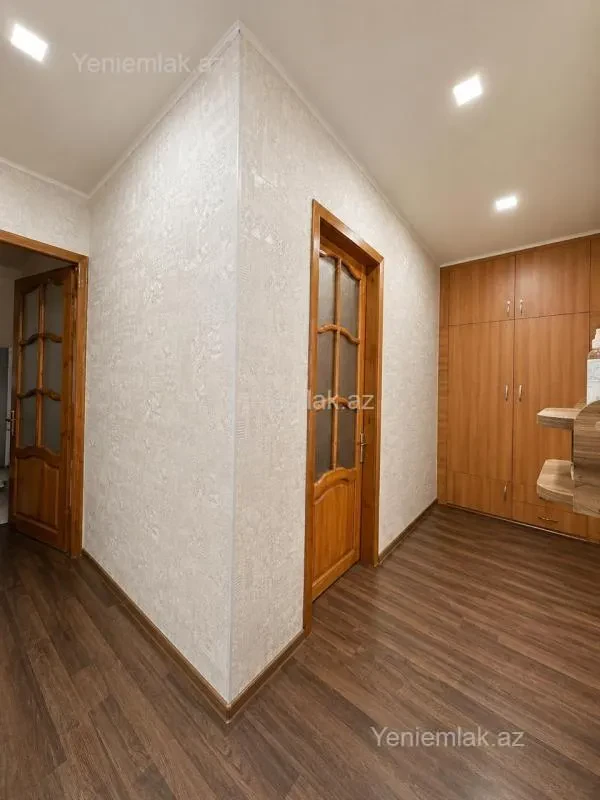 Satılır 3 otaqlı köhnə tikili 85 m²