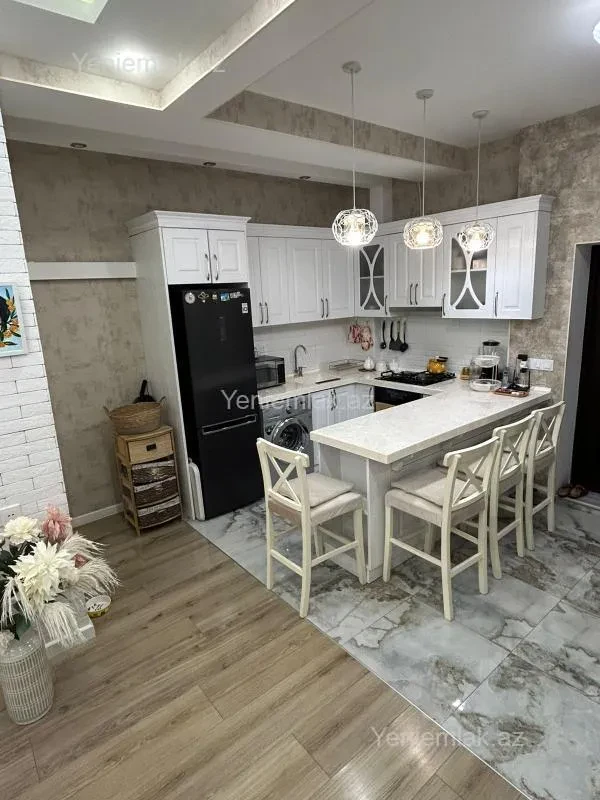 Satılır 2 otaqlı yeni tikili 100 m²