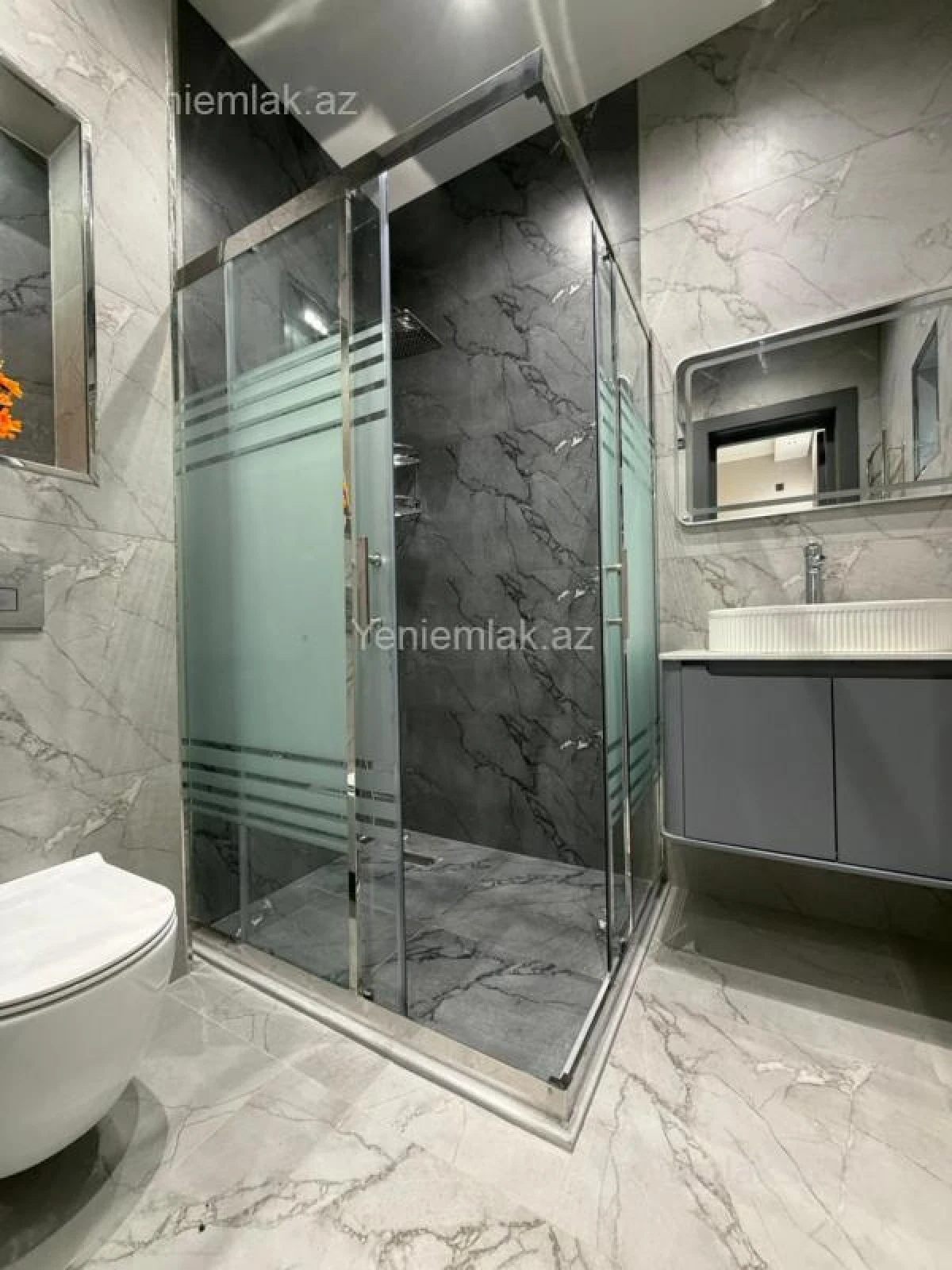 Satılır 5 otaqlı həyət evi 250 m²