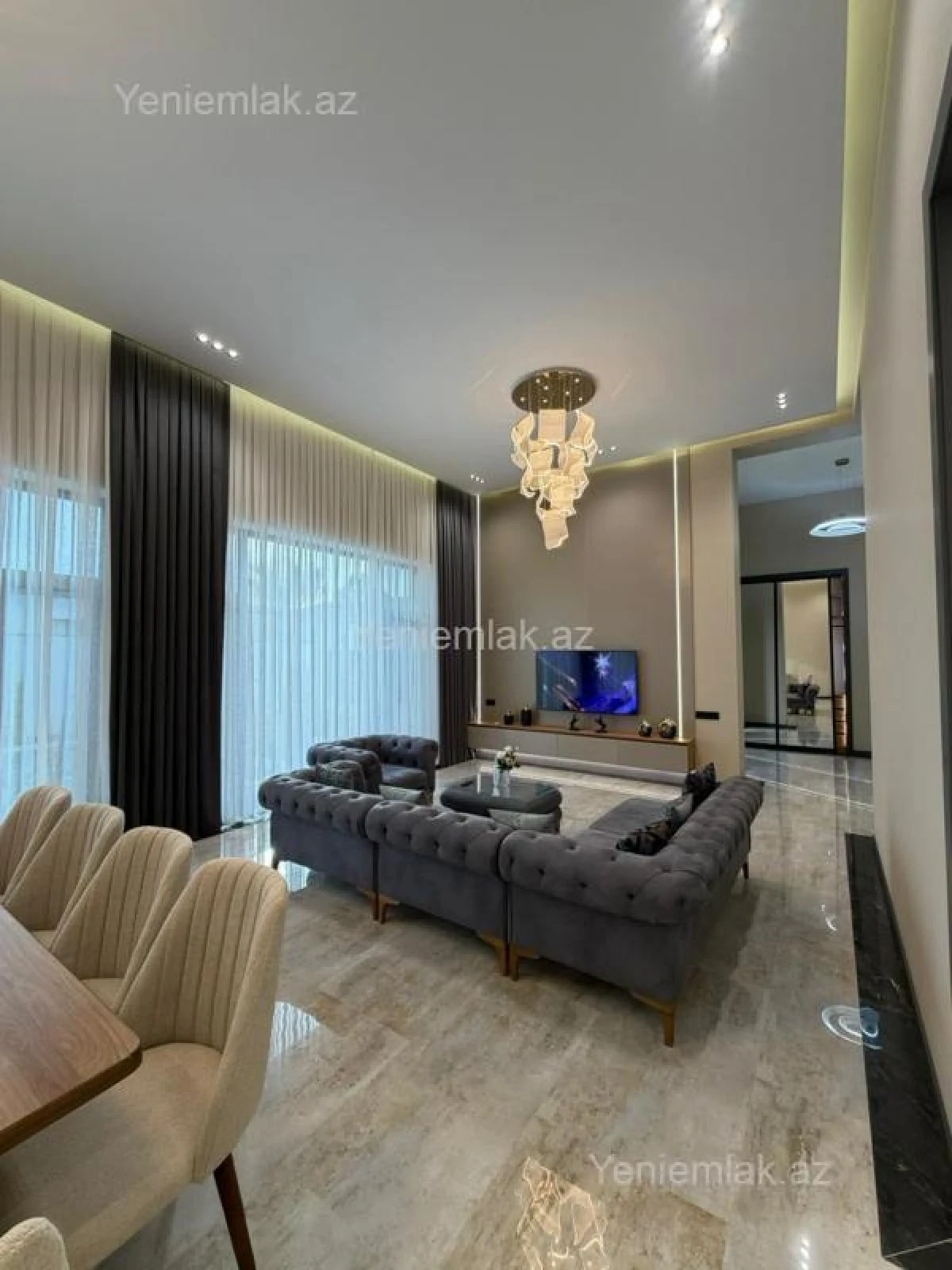 Satılır 5 otaqlı həyət evi 250 m²