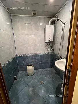Satılır 2 otaqlı köhnə tikili 55 m²