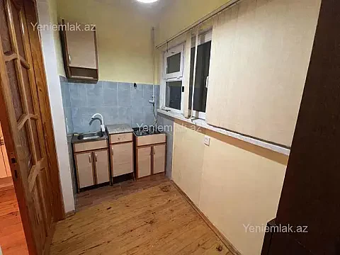 Satılır 2 otaqlı köhnə tikili 55 m²