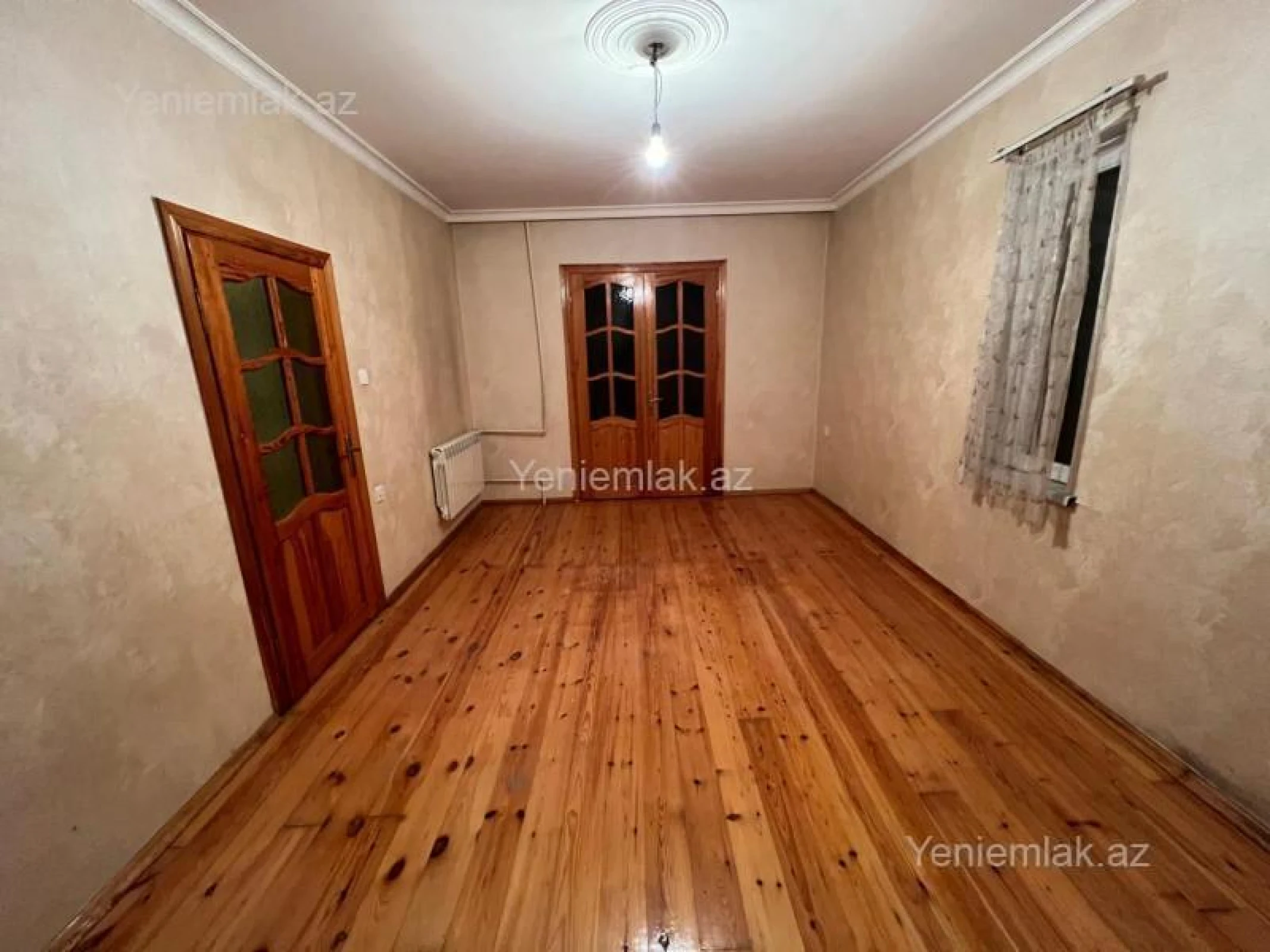 Satılır 2 otaqlı köhnə tikili 55 m²