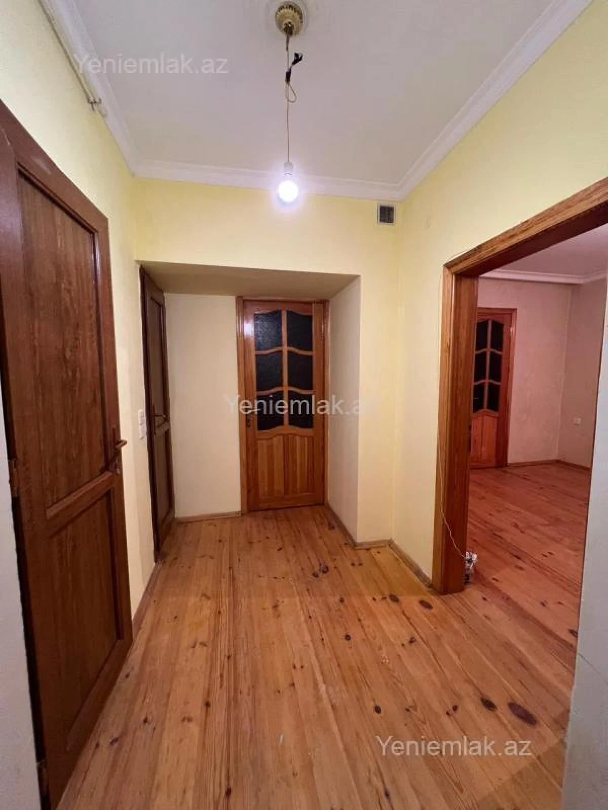 Satılır 2 otaqlı köhnə tikili 55 m²