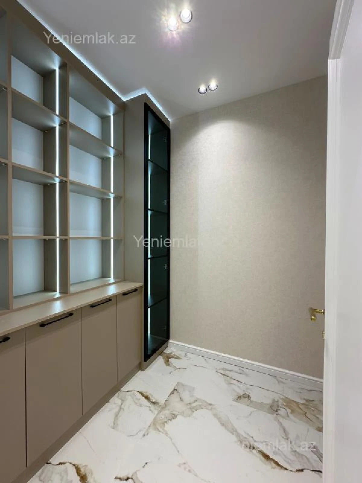 Satılır 3 otaqlı yeni tikili 146 m²