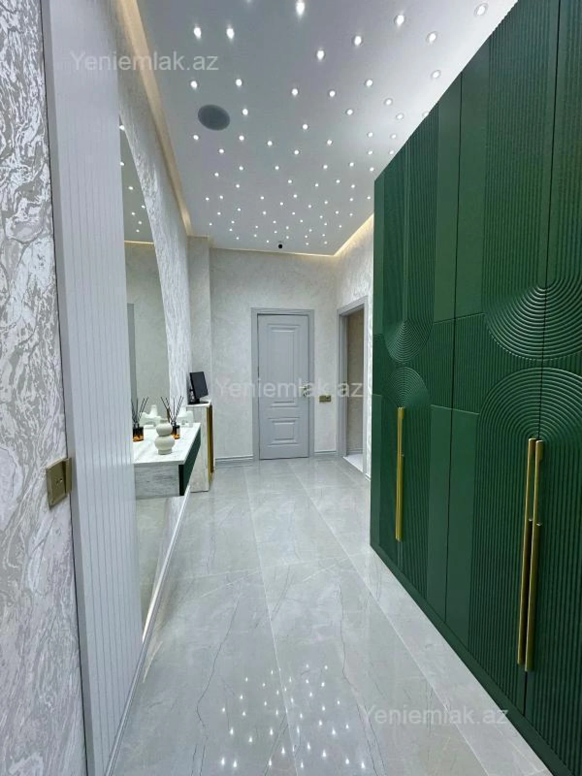 Satılır 2 otaqlı yeni tikili 55 m²