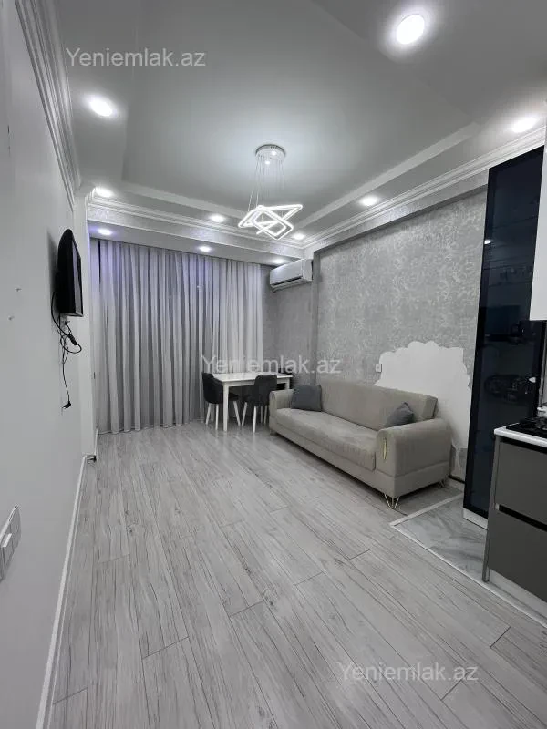 Satılır 2 otaqlı köhnə tikili 60 m²