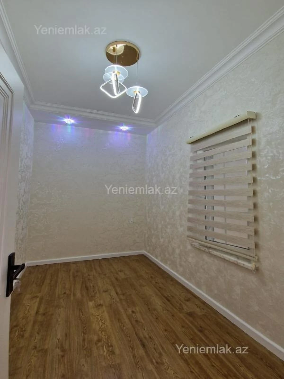 Satılır 3 otaqlı yeni tikili 71 m²