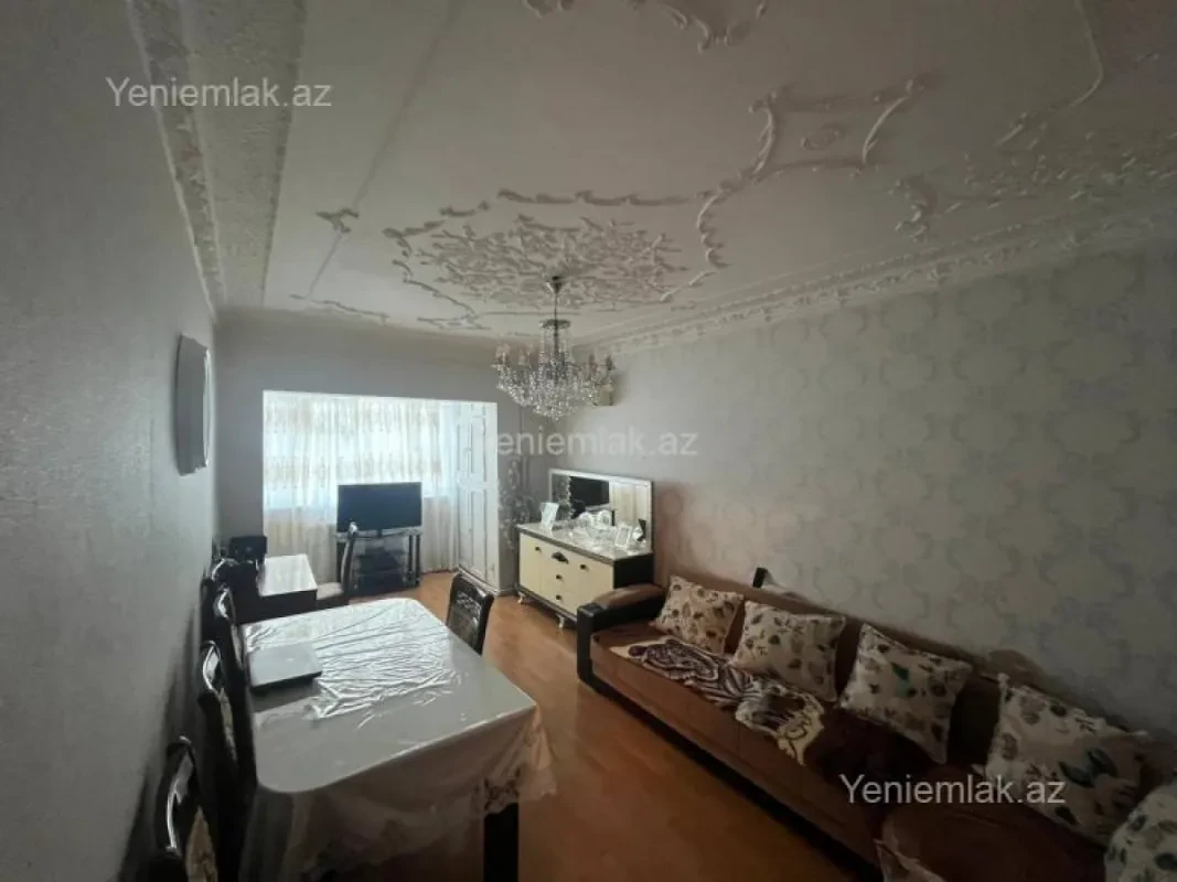 Satılır 4 otaqlı köhnə tikili 115 m²