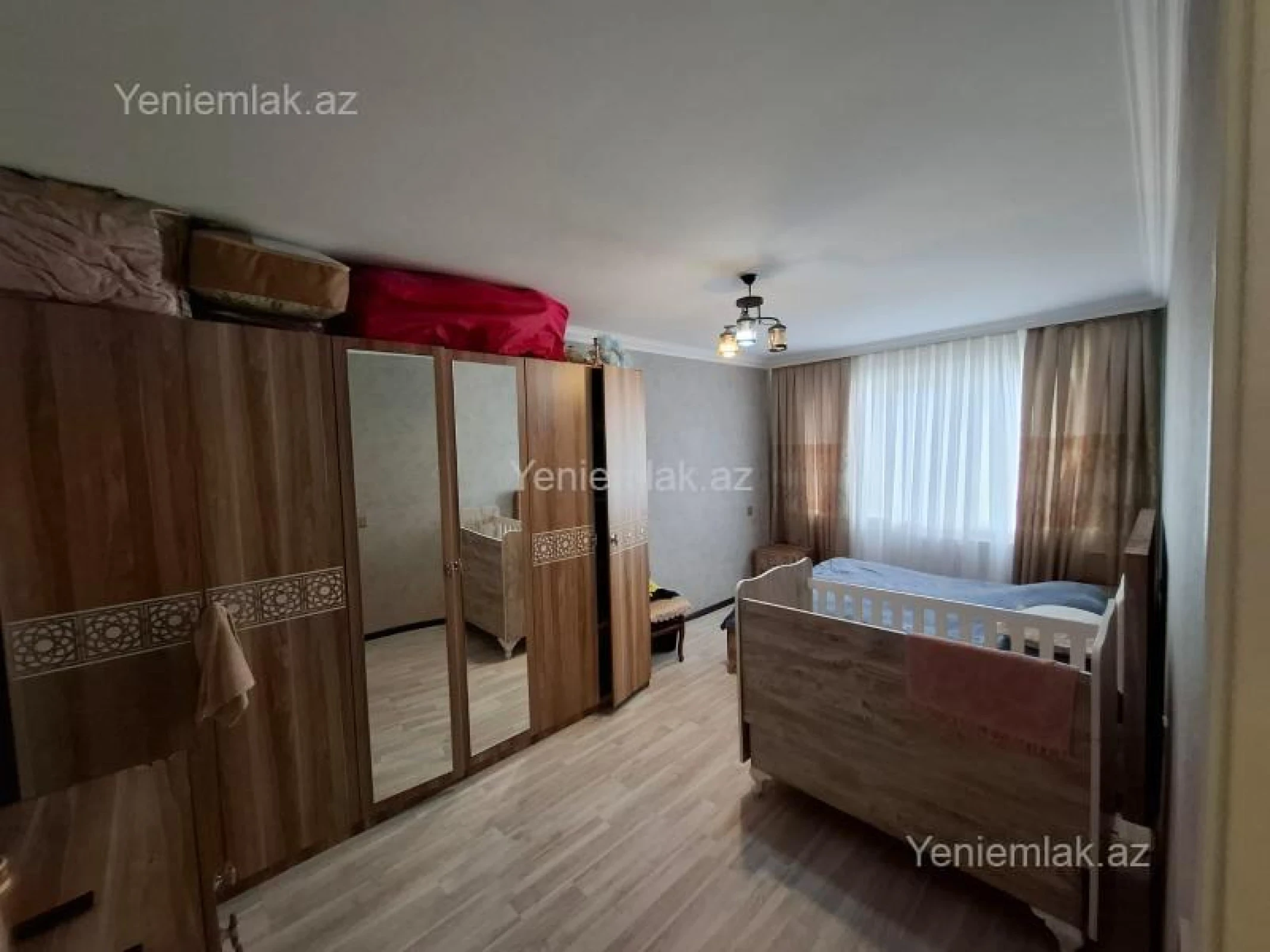 Satılır 3 otaqlı köhnə tikili 78 m²