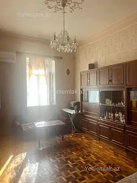 Satılır 2 otaqlı köhnə tikili 54 m²
