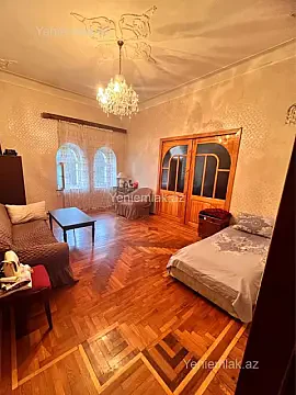Satılır 2 otaqlı köhnə tikili 54 m²