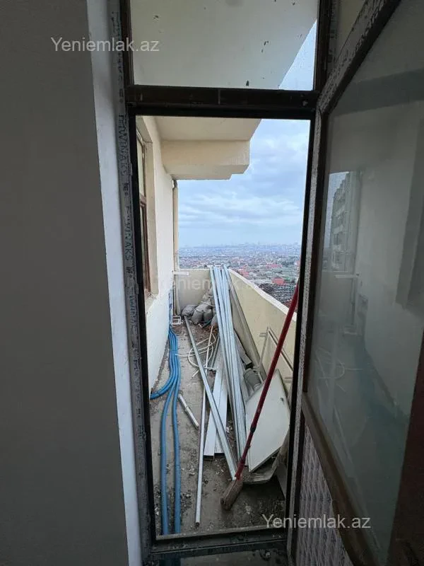 Satılır 3 otaqlı yeni tikili 80 m²